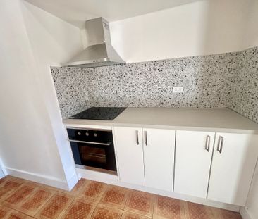 4 BEDROOM FAMILY HOME - Photo 3