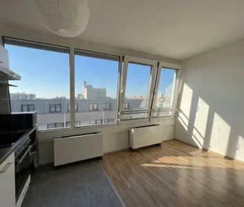 Gekühlte 2-Zimmer-DG-Wohnung bei U3 Hütteldorfer Str. / 10A Bus und... - Photo 1