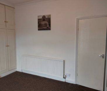 2 Bed Terraced House, Dundas Road, S9 - Photo 3