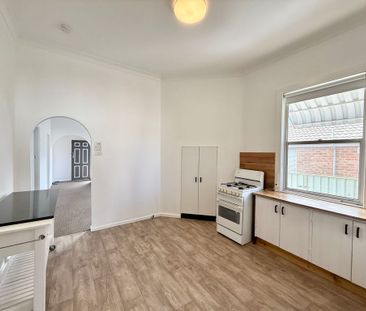 17 Ninth Street, Adamstown - Photo 5