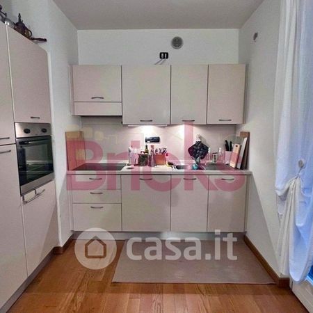 Bilocale in Affitto in Via Raffaello Sanzio 23 a Milano - Photo 1