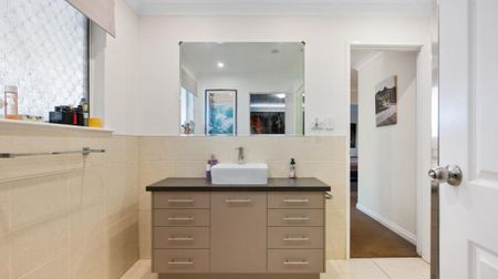 Warm and Homely! - Photo 4