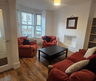 4 bedroom terraced house to rent - Photo 1