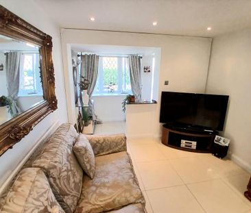 4 bedroom house to rent - Photo 1