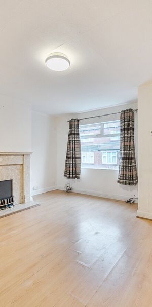 3 bedroom terraced house to rent - Photo 1