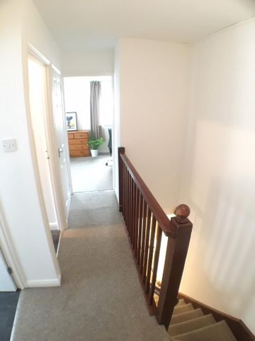 3 bedroom terraced house to rent - Photo 4