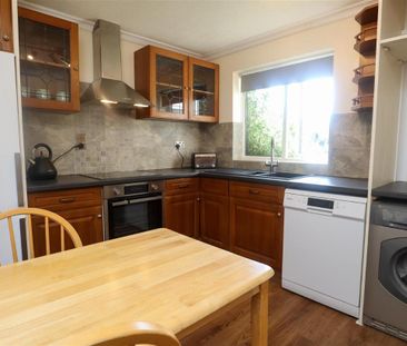 Brackendale Hastings, East Sussex TN35 5HN - Photo 6