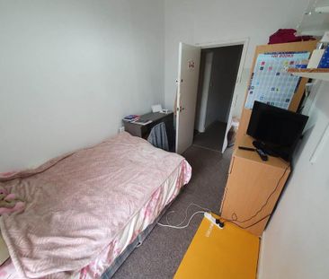 6 bedroom house to rent - Photo 4