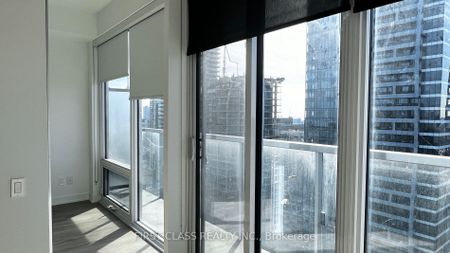 For Lease - 3 Gloucester Street Unit# 4010, Toronto, Ontario - Photo 4