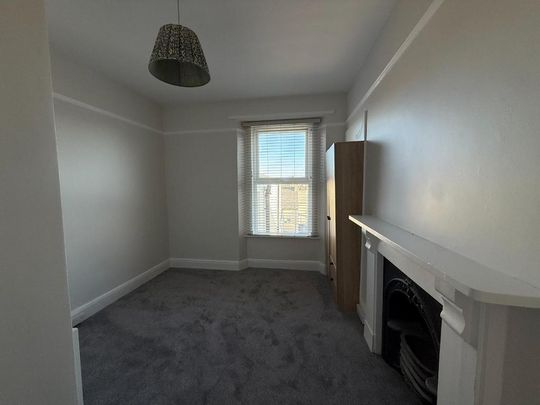4 bedroom terraced house to rent - Photo 1