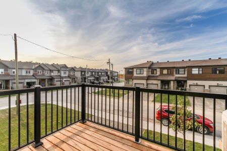 For Lease - 702 DONERAILE Walk, Barrhaven, Ontario - Photo 5