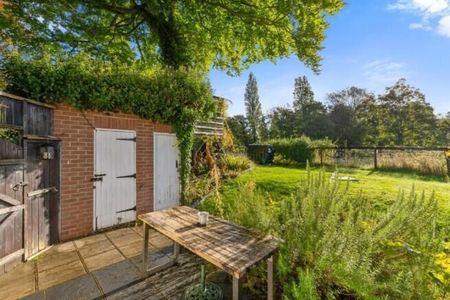 High Wych Road, CM21, Sawbridgeworth - Photo 3