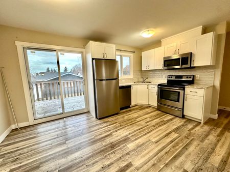 8504 152 A Avenue - Photo 4