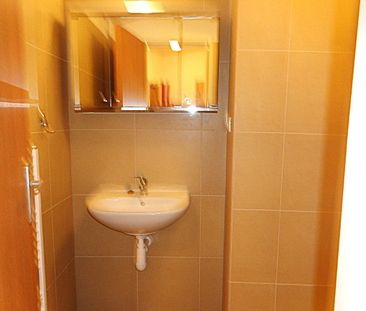 Prenájom jednoizbový tehlový byt 26 m2 Banská Bystrica centrum – Fotografia 2
