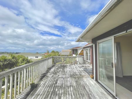 4A Ridge Road, Torbay, Auckland - Photo 2