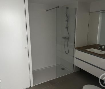 Location Appartement 2 pièces 47m² MARSEILLE 12ème - Photo 3