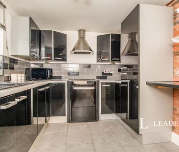 2 bedroom terraced house to rent - Photo 6