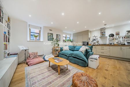 Mundania Road, London, SE22 - Photo 2