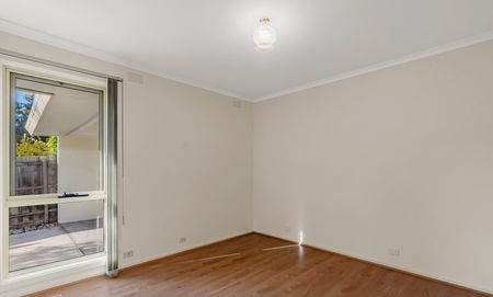 Thinking of selling? Contact our agent - Photo 2