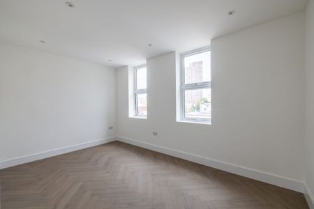 To Let 2 Bedroom Apartment - Photo 2
