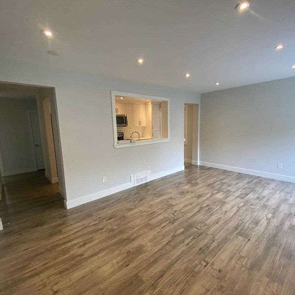 For Lease - 601 Old Orchard Grove Unit# 1, Toronto, Ontario - Photo 1