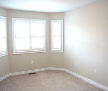 For Lease - 30 Paper Birch Drive, Markham, Ontario - Photo 3