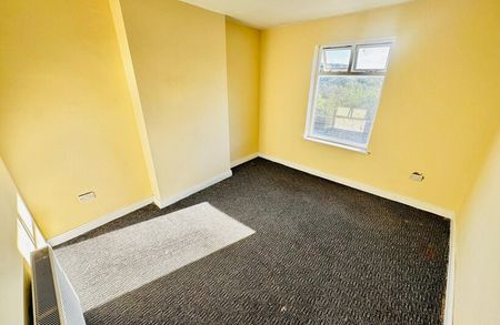 Cinder Bank, Dudley, DY2 9AL - Photo 3