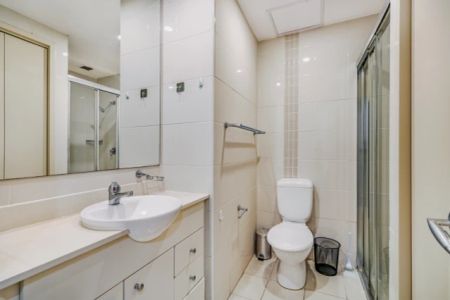 2 bed 2 bath-120 - Photo 5