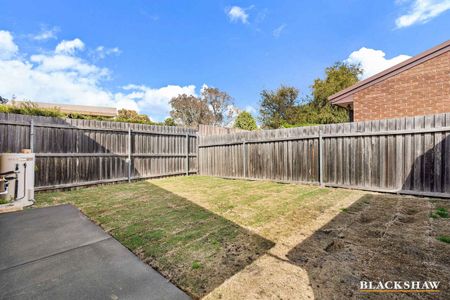 Modern two bedroom home with large private yard - Photo 3