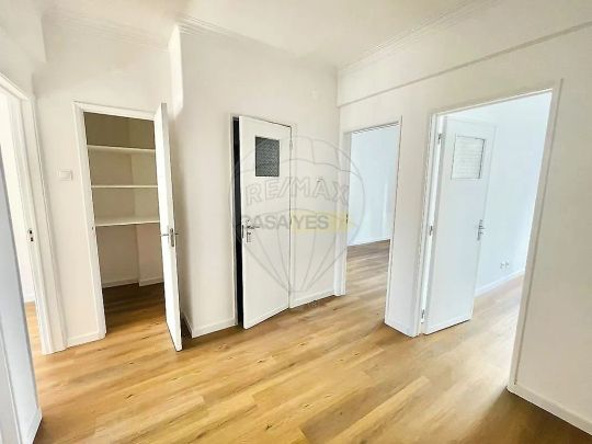 Apartment T2 in São Domingos de Benfica, Lisboa - Photo 1