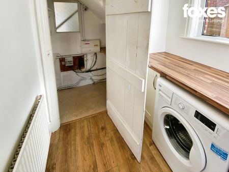 3 bed semi-detached house to rent in Southill Road, Bournemouth, Dorset, BH9 1RL - Photo 2