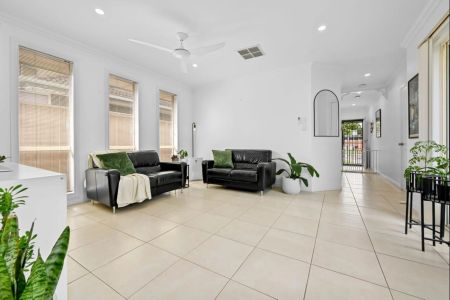 Spacious, Modern Elegance, and Perfectly Located Coastal Gem 3 Beds | 2 Baths | 1 Garage | - Photo 5