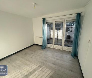 Location Maison 5 pièces 111m² MEHUN SUR YEVRE 18500 - Photo 2