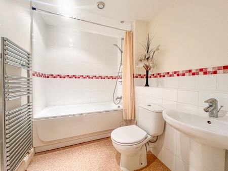 2 bedroom apartment to rent - Photo 4