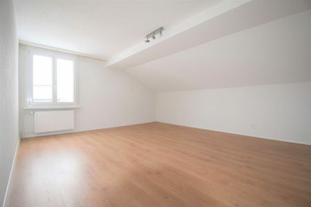 gemütliche 4 1/2 Zimmer-Wohnung - Photo 2