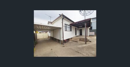 3 Bedroom Fibro House - Photo 3