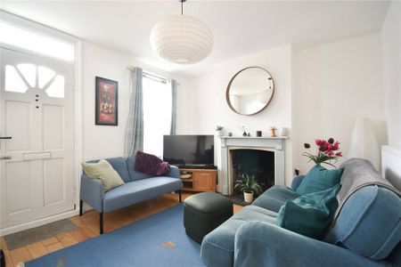 2 bedroom terraced house to rent - Photo 2