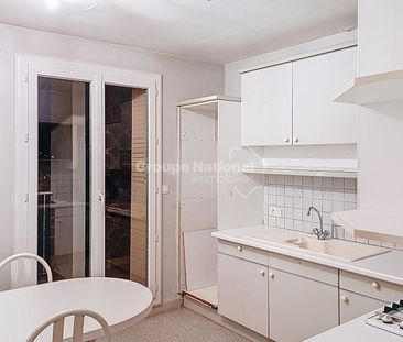 Appartement T3 avec balcon situé sur Bourg Saint Andéol, - Photo 6