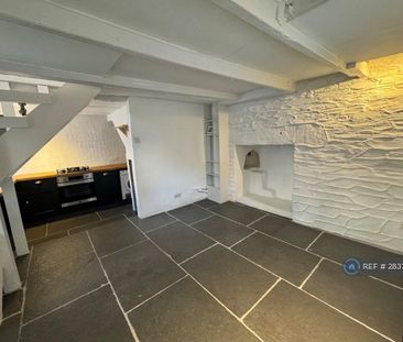 2 bedroom end of terrace house to rent - Photo 3