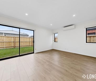 Modern Comfort In A Growing Wollert Community - Photo 2