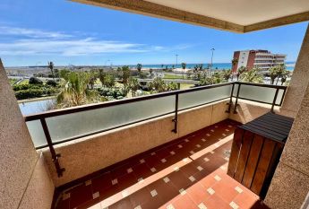 Alquiler de piso en Calle Adelfa