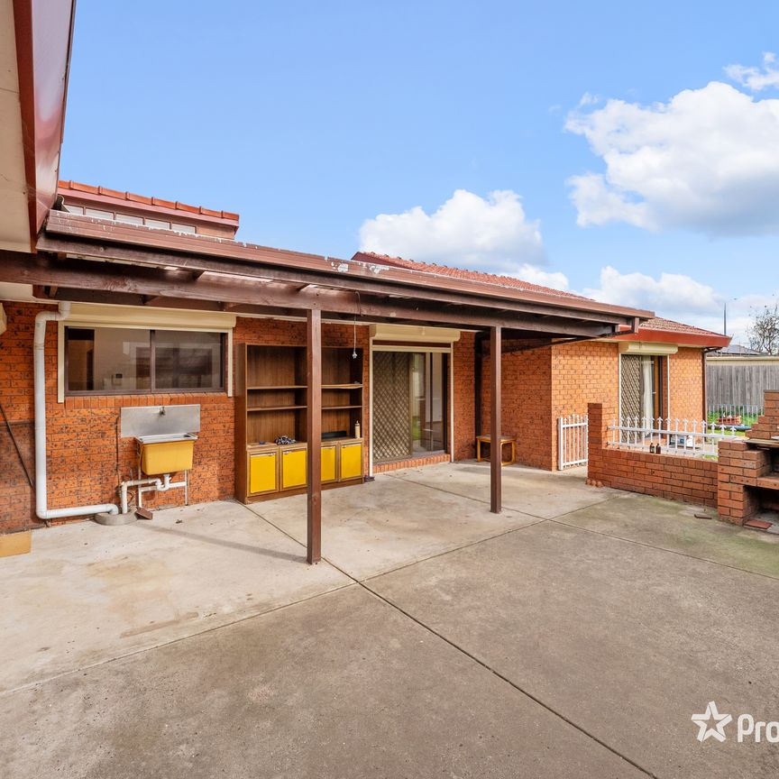 38 Morcambe Crescent, Keilor Downs VIC 3038 - Photo 1