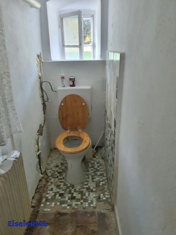 Souterrainwohnung – schrecklicher Zustand – zzgl. Heizung - Foto 4