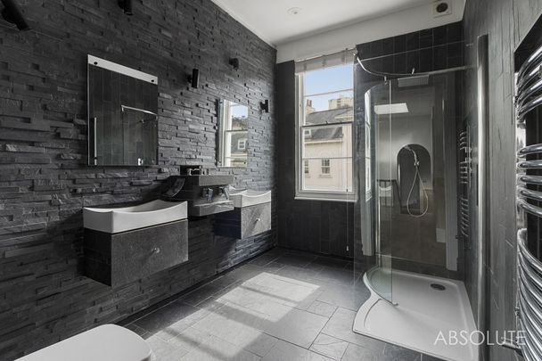 4 bed terraced house to rent in Babbacombe Road, Torquay, TQ1 - Photo 1