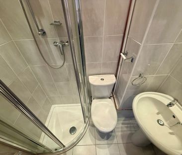 4 bedroom detached house to rent - Photo 3