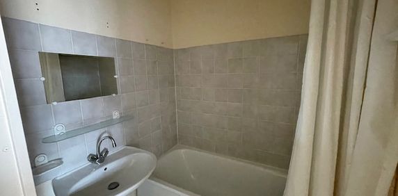 Location Appartement 1 pièce 20m² DEVILLE LES ROUEN 76250 - Photo 2