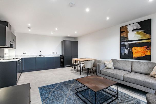 2 Bed Flat, Kew Bridge Road, TW8 - Photo 1