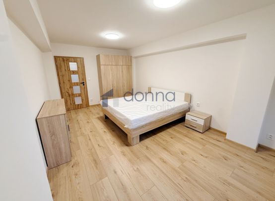 Pronájem bytu 2+1 68 m², Věšínova, Praha - Fotografie 1