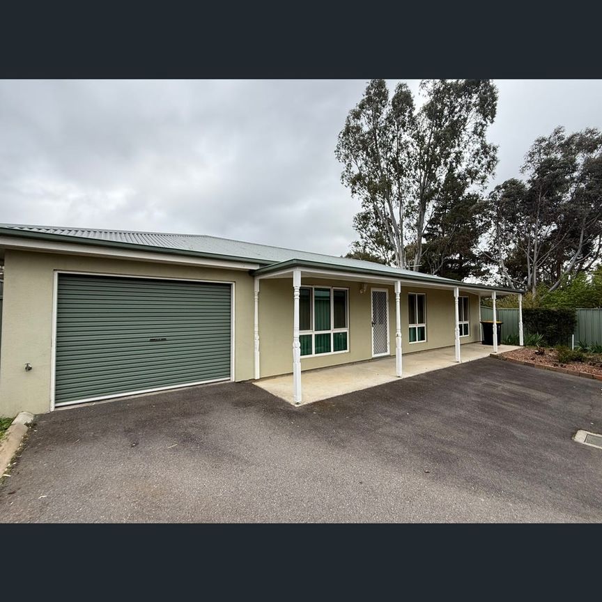 3/16 Emmett Street, Golden Square, Vic 3555 - Photo 1