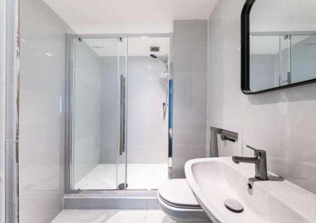 3 bedroom flat to rent - Photo 5